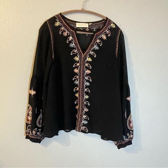 Love Sam Tops - Love Sam Black Embroidered Blouse, size XS. No tag for material. Pre-owned.